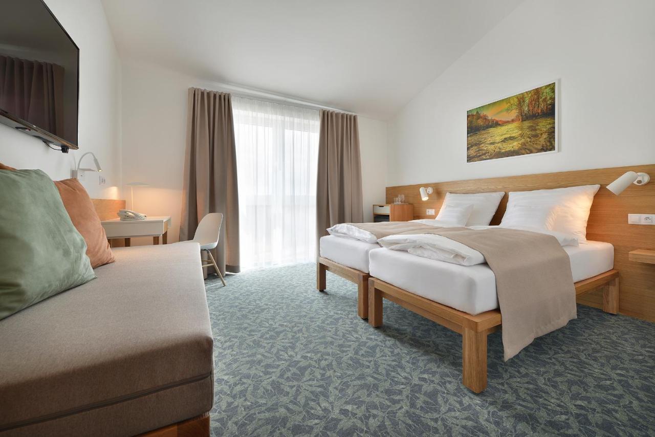 Wellness Hotel Happy Star Гнанице Экстерьер фото