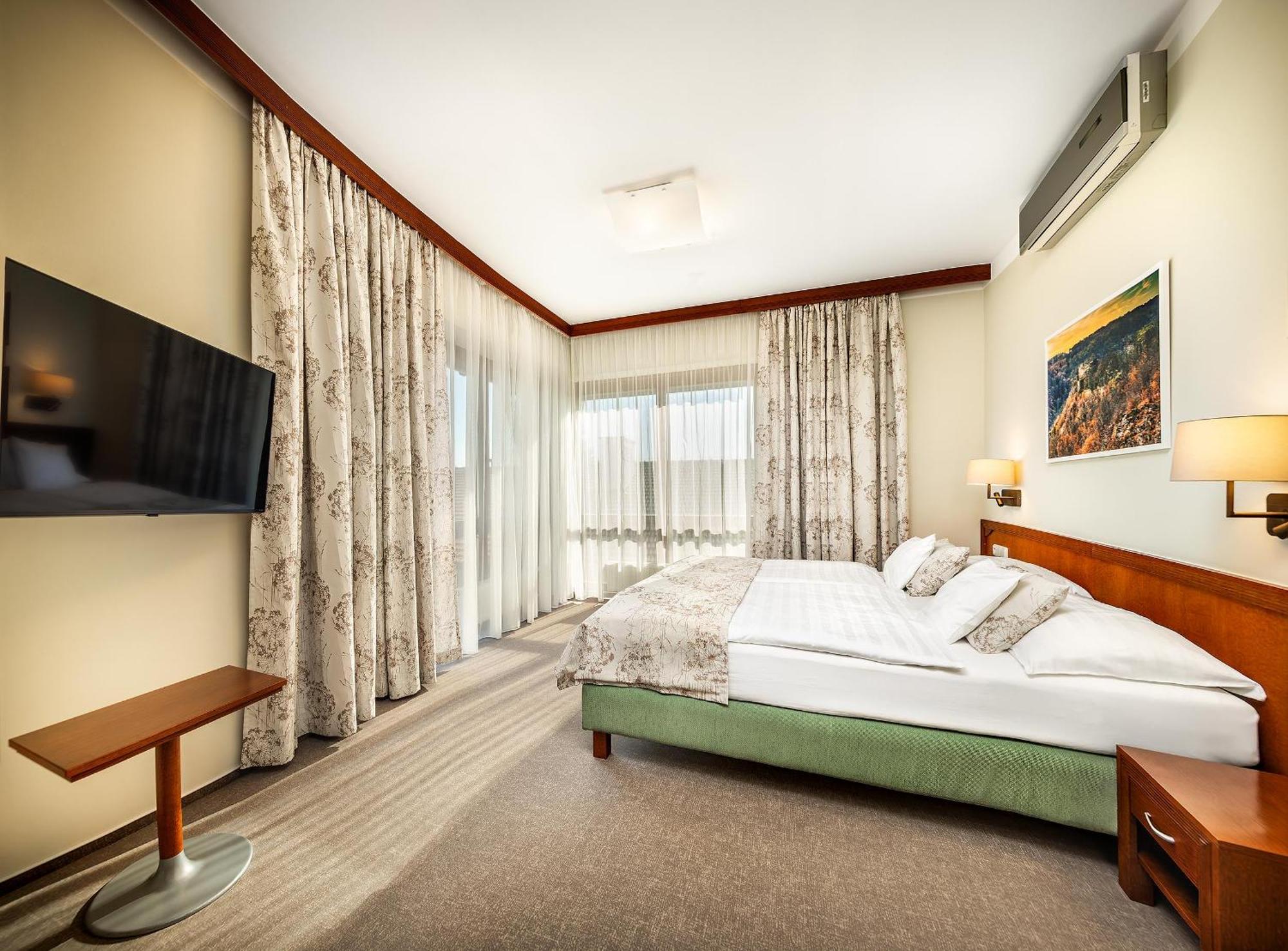 Wellness Hotel Happy Star Гнанице Экстерьер фото